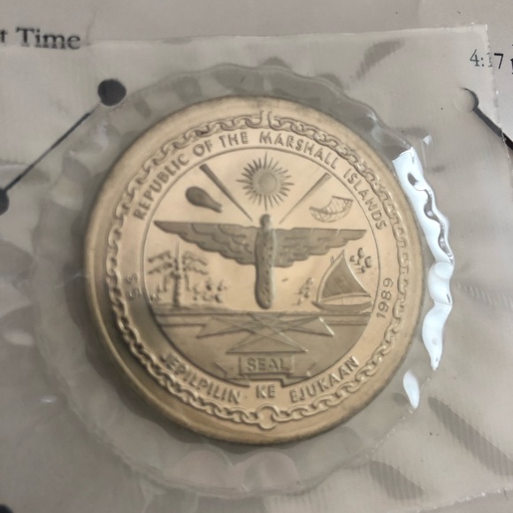 FIRST MEN ON THE MOON $5 COMMEMORATIVE COIN SILVER - Picture 5 of 11